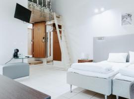 Cozy Suites, хотел в Талин