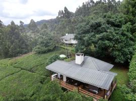 Aberdares Riverside Tea Cottage 1BR - 2349, hotel com estacionamento em Kiarutara