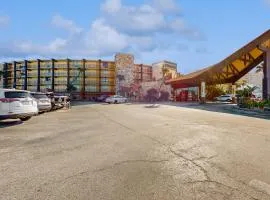 Daytona Hawaiian Inn 431