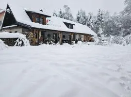 Przy potoku 882-688-032