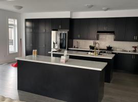 Kleinburg home, hotel em Vaughan
