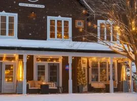 Le 900 Tremblant Inn Café and Bistro