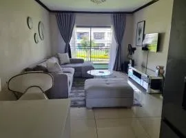 Modern Two Bedroom in Fourways Montecasino Sandton