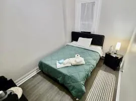 Cute Private Room Full Bed