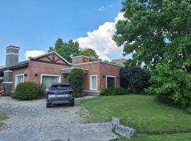 Alquiler en Cañuelas - Altos del Carmen, hotel in Cañuelas