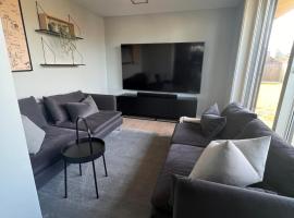 Studio for rent - close to Dyreparken，位于克里斯蒂安桑的酒店