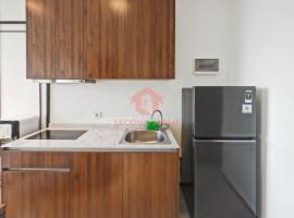 Luxury 1BR Veranda Lb Bulus Private Lift & Pool, viešbutis Džakartoje