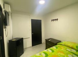 Salguero Habitaciones y Aptos cerca al mar, hotel em Gaira