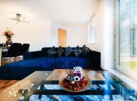 LUX 2BDR Flat in Woolwich I 2 Stops to Canary Wharf & Excel I Free Parking