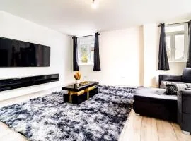 LUX 2BDR Flat By Luton Station, Airport, City Centre - 30min to King's X St Pancras International