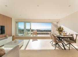 APPARTEMENT BANDOL VUE MER PANORAMIQUE AU CALME parking, Hotel in Bandol