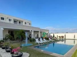 Apartamento térreo em condomínio 24 hrs