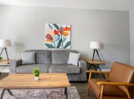 Landing Beautiful 1BD Pool Yoga Studio