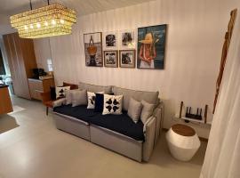 Apt Novo, 2 suites Cond Lazer completo: Itacimirim'de bir otel