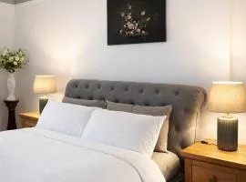Luxury 3BR Executive Penthouse with Private Parking