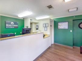 HomeTowne Studios by Red Roof Dallas - North Addison - Tollway, hotel u gradu 'Addison'