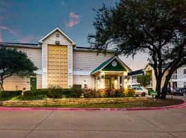 HomeTowne Studios by Red Roof Dallas - North Addison - Tollway
