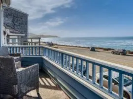 Oceanfront Depoe Bay Paradise - Watch Whales!