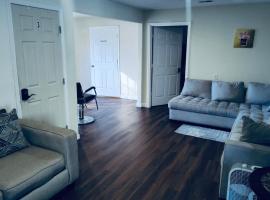 Quiet Private Room at McAfee Shared Bathroom Room 3, hotel i Decatur