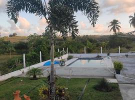 Chácara Velho Chico - in the city - near the river, hotel v destinaci Neópolis