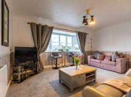 Cosy Deganwy Escape by the Sea & Conwy Mountain, khách sạn ở Deganwy