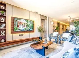 Luxury apartment with balcony, 2 rooms, near Bahrain Bridge