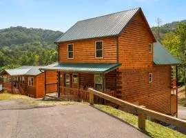 5 BDRM close 2 Dollywood Arcade Games Hot tub