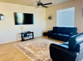 Organ Mountain Loft 3BR 3 Steps into Golf Course