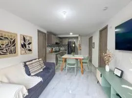 Apto moderno con AC y Excelente Ubicacion