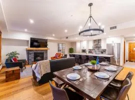 Alpine Chic - two-story mtn escape near downtown