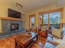 Rundle Range Retreat Lux Mtn View Condo near dt