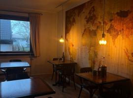 Guesthouse Leon - Historic Home Near City Center – hotel w mieście Torshavn