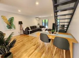 Park & Central City Spa-Pool Escape with Garage