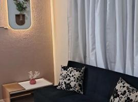 Suite confortable y acogedora 1 hab 3 personas, hotel em Gualaceo