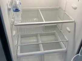 3 Minutes from Hampton U Office & Couple Space