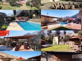 Casa de campo Yangas para 20 personas, hotel em Yangas