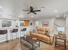 New Pueblo Style Casita - Near Mercado - City View