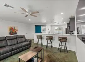 New Desert Casita - City & Mountain Views - Pet Friendly