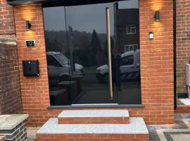 The Dorking Hideaway B&B, hotel in Dorking