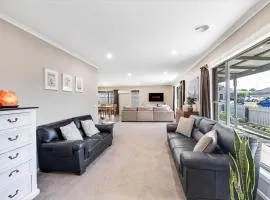 LUXURY 3-Bed Home Perfect for Families & Groups