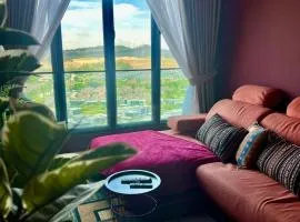 Elmina Forest Retreat Tulips BOHOuse