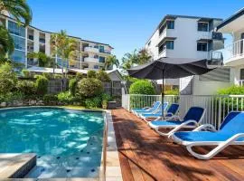 Ocean Vista Retreat - Private Rooftop Spa by the Sea