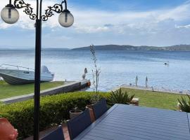 Banyandah - Home on the Water, hotel a Marks Point