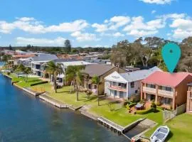 Banyandah - Home on the Water