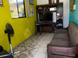 Sobrado há 7 quadras da praia