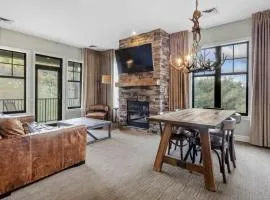 Ski-in, Ski-out, large 2Bd, 2 Ba - Mountain Creek, Top Floor Mountain Views