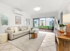 Little Beach House - 4 Minutes Walk to the Beach