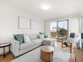 Little Beach House - 4 Minutes Walk to the Beach