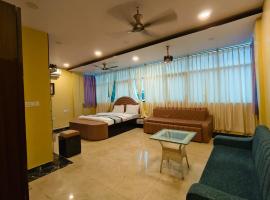 HOTEL RAJ VILLA and RESTAURANT, Hotel in Mahoba