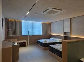 Brand New Euljiro Local Stay - Walk to Myeongdong